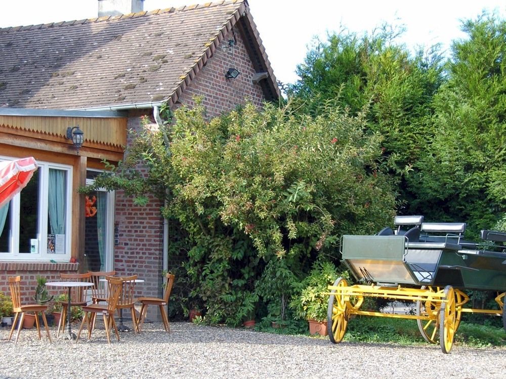 Bed and Breakfast Leval Trefcon Экстерьер фото